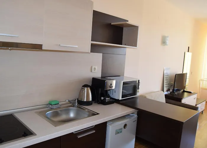 Bright With Parking & Pool * Свети-Влас